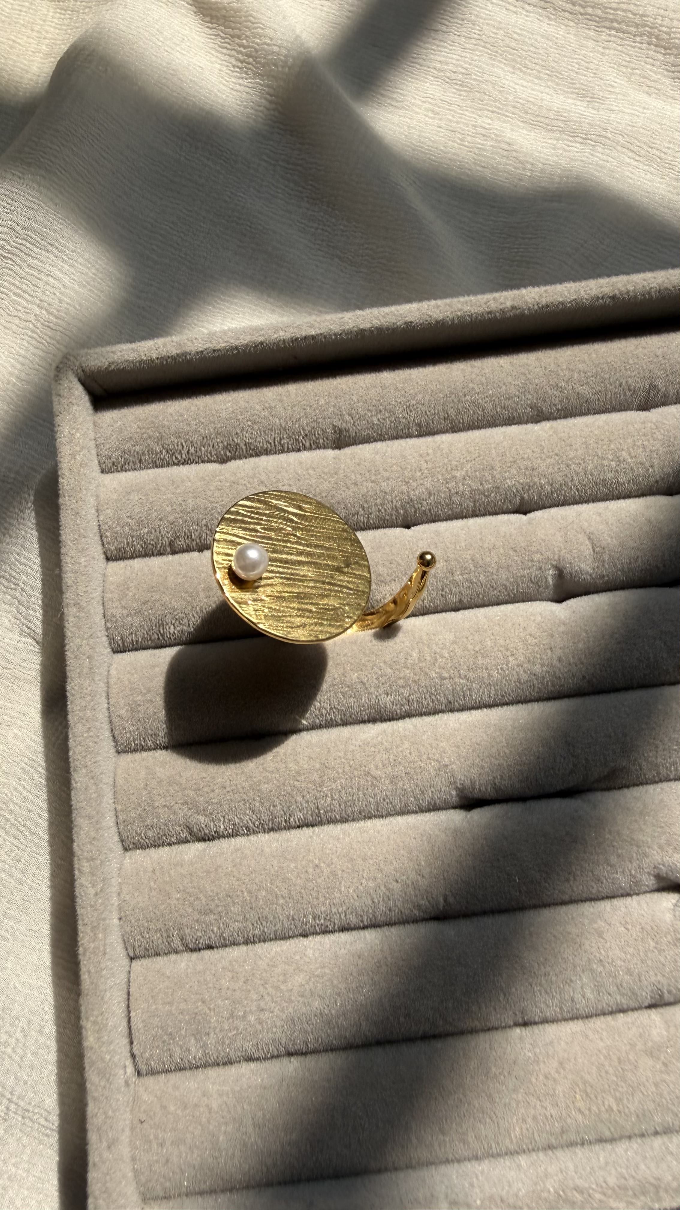 Golden Pearl Disc Statement Ring - Image 2